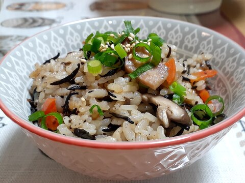 ひじきチャーシュー炊き込みご飯❗またハズレも旨く❗